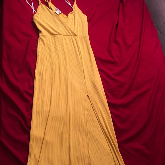 Women’s dress - Picture 1 of 1